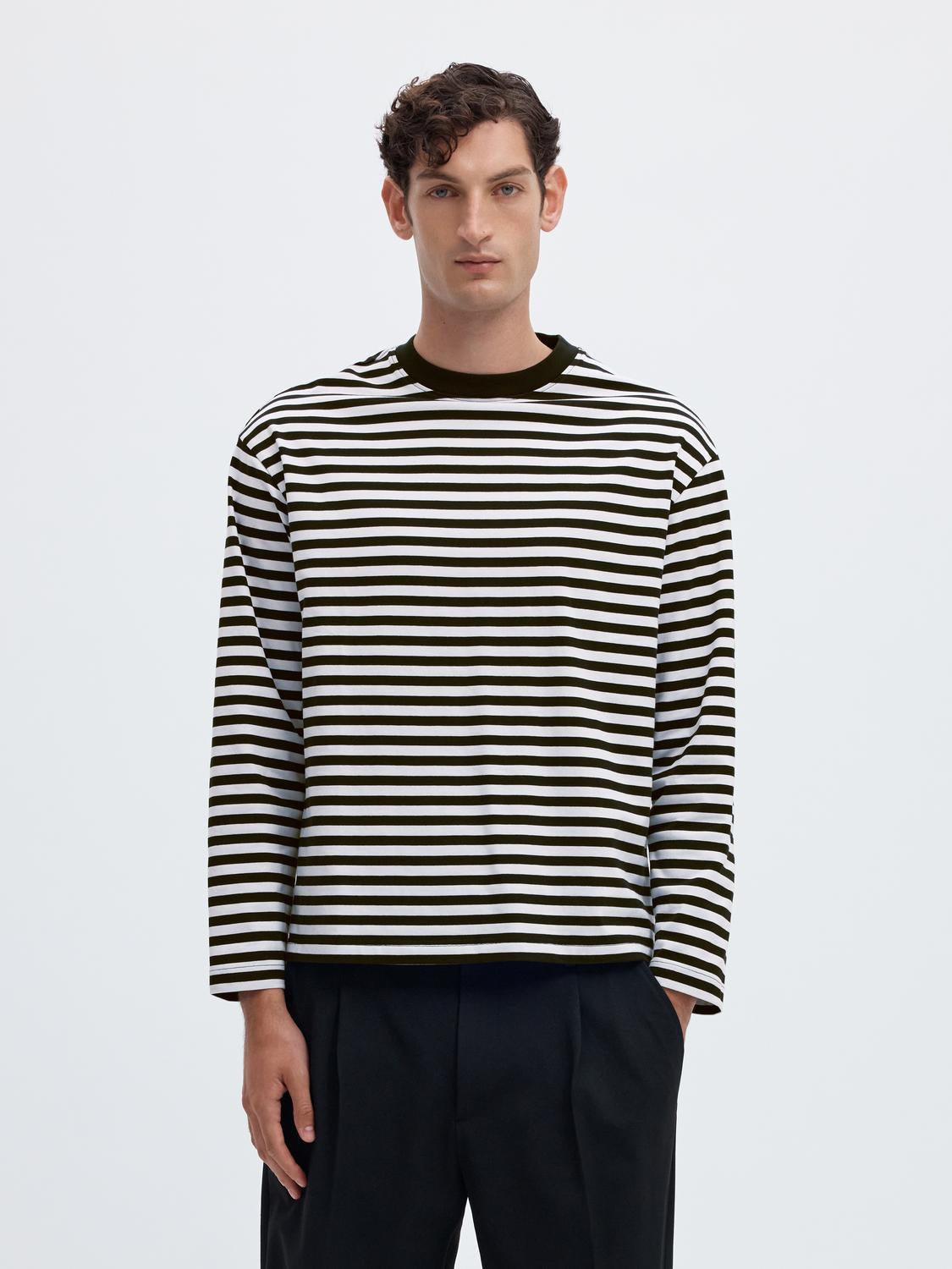 model_shot-front